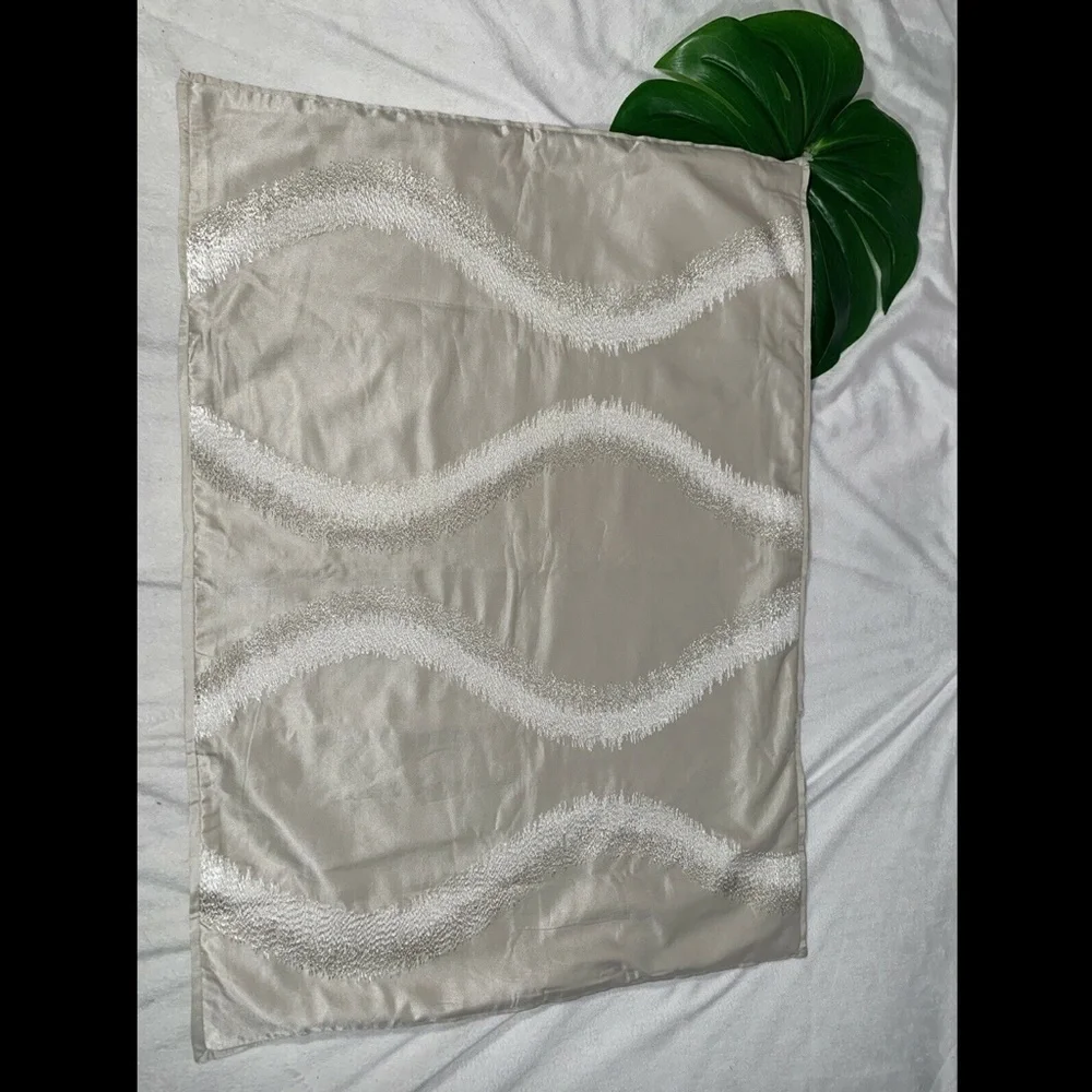 NEW $135 Hotel Collection‎ Luster (1) Standard Pillow Sham